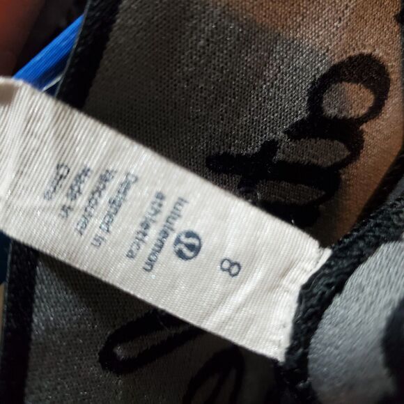 Lululemon Inner Essence Crop Spell Out Logo Waist Pockets Cropped Leggings FLAW - Picture 7 of 7